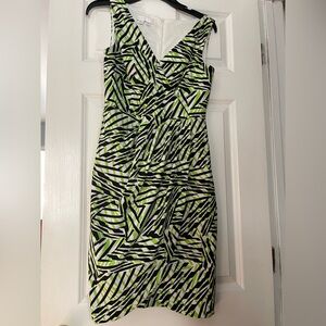 London Times Vibrant Green and Black Midi Dress